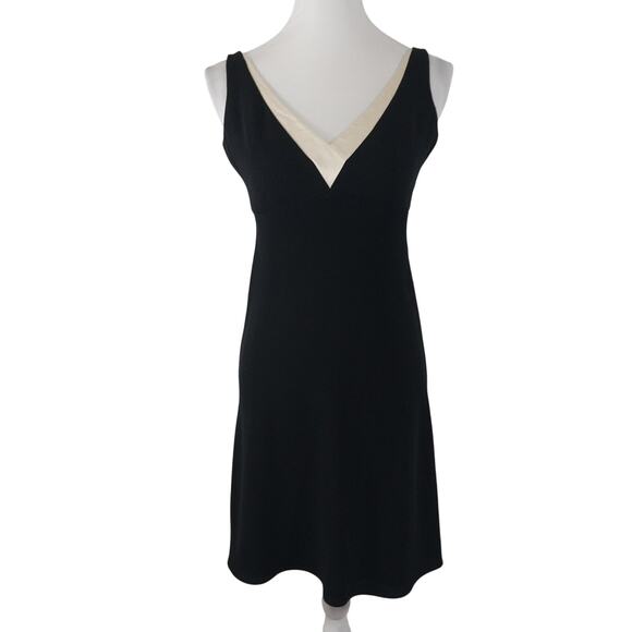 ANN TAYLOR PETITES! SO ELEGANT BLACK WITH WHITE SATIN TRIM COCKTAIL DRESS! SZ 2P - Picture 2 of 8